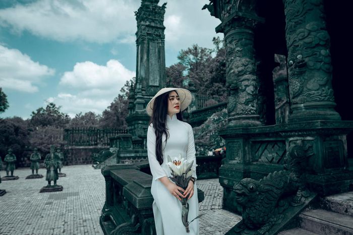 Lăng Khải Định và vẻ đẹp huyền bí kết hợp với nét cổ kính