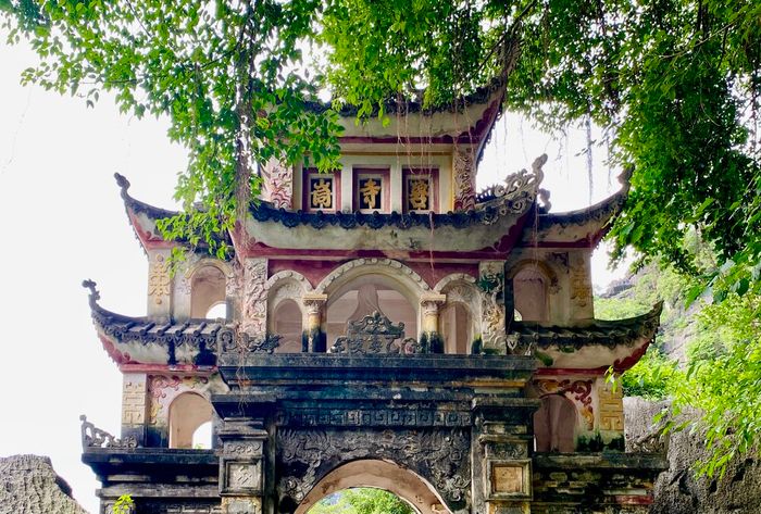 Chùa Bích Động - Ngôi chùa cổ ấn tượng trên dãy Trường Yên 3