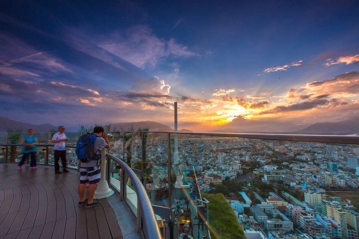 Skylight Nha Trang - Vui chơi hết mình tại quán bar có view tuyệt vời ở thành phố biển