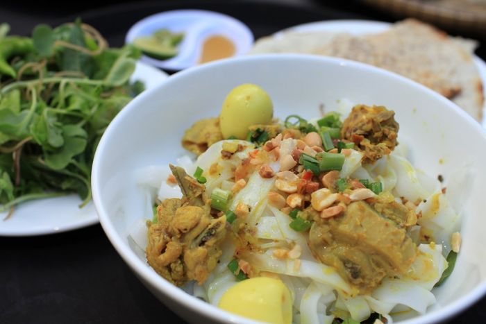 Mì Quảng Nha Trang: món ăn quen mà lạ 13