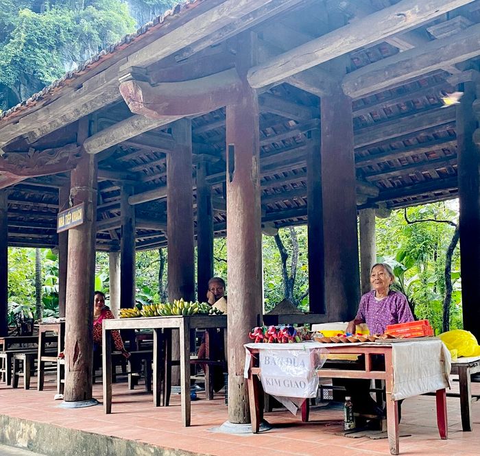 Chùa Bích Động - Ngôi chùa cổ độc đáo trên dãy Trường Yên 8