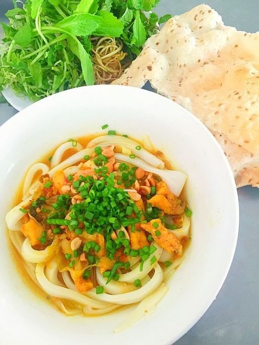 Mì Quảng Nha Trang: món ăn quen mà lạ 5