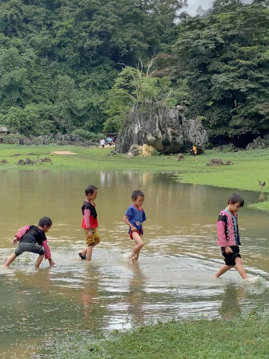 Khám phá Hang Táu cùng Yến Lee: Những trải nghiệm đáng nhớ (phần 7)