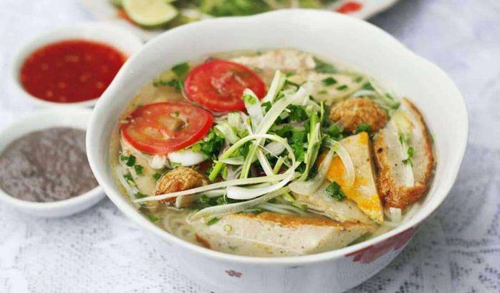 Bát bún chả cá - Hương vị biển Nha Trang đậm đà