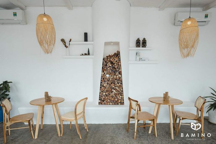 Khám phá thế giới của đồ uống và bánh ngọt tại Bamino Bakery and Coffee 3