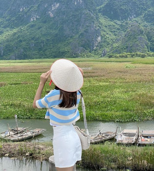 Đầm Vân Long ở Ninh Bình mang lại vẻ đẹp kỳ diệu như một bức tranh tuyệt vời