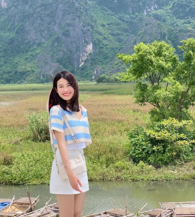 Đầm Vân Long ở Ninh Bình mang theo vẻ đẹp lộng lẫy như một bức tranh tuyệt vời