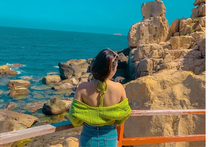 Khám phá cung đường biển Vĩnh Hy đẹp tuyệt vời cùng hội cạ cứng 4