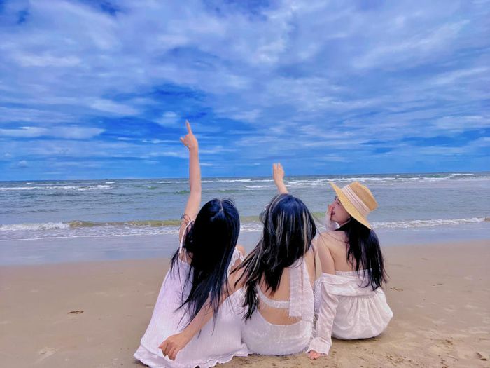 Khám phá Hola Beach - Trải nghiệm thú vị cùng cô nàng Hứa Thảo Nguyên 7