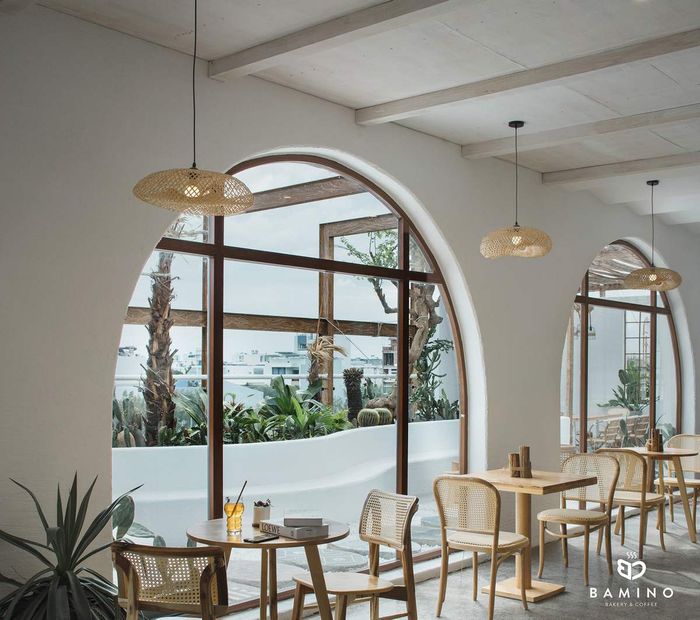 Khám phá thế giới của đồ uống và bánh ngọt tại Bamino Bakery and Coffee 2