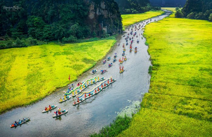 Tham dự lễ hội Đức thánh Quý Minh Đại Vương 12 tại Ninh Bình