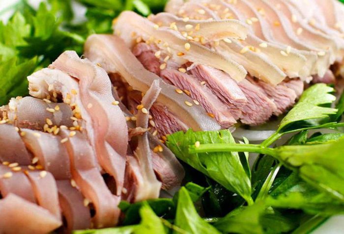 Hãy ghé thăm ngay nhà hàng Vũ Bảo Ninh Bình để thưởng thức đặc sản của cố đô.