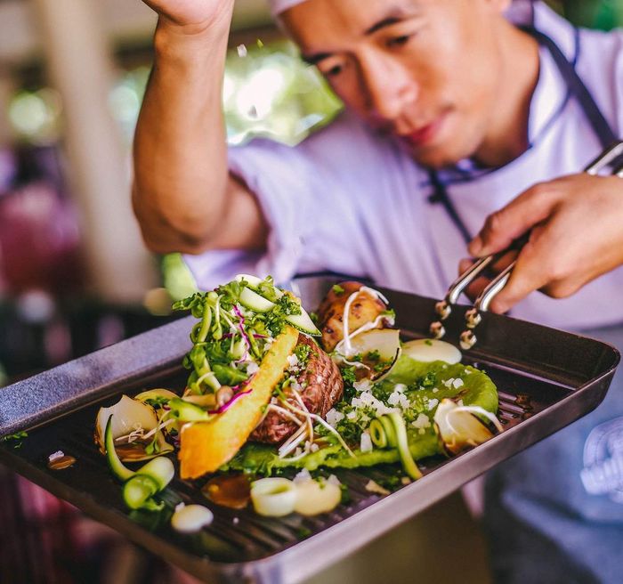 Lousiana Brewhouse Nha Trang - Điểm đến ẩm thực Á Âu nổi bật với hương vị bia tự nấu đặc biệt.