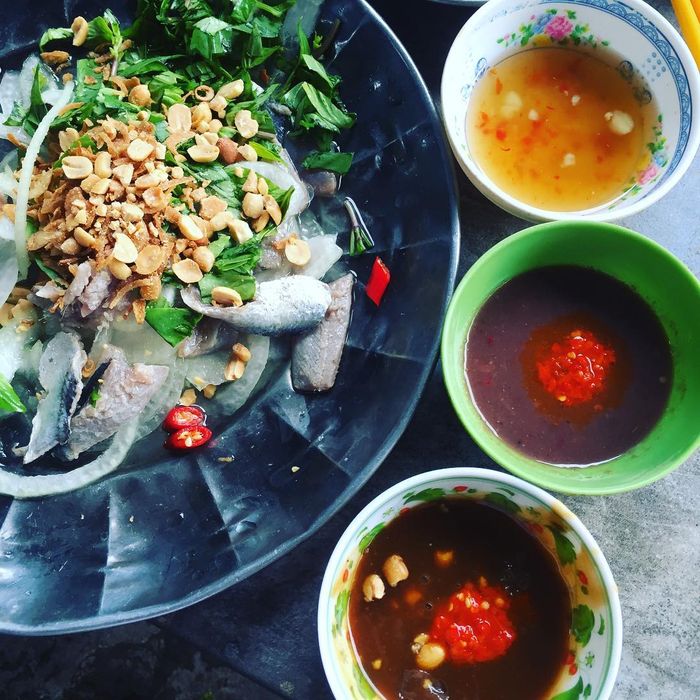 Hấp dẫn gỏi cá Phan Thiết, món ăn chiêu đãi những người bạn mới 3