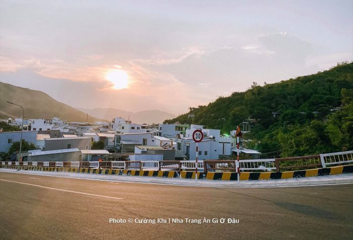 Thả mình vào con đường mơ mộng ở Nha Trang - Điểm check-in mới lạ qua bộ ảnh của Cường Quốc Phạm 8