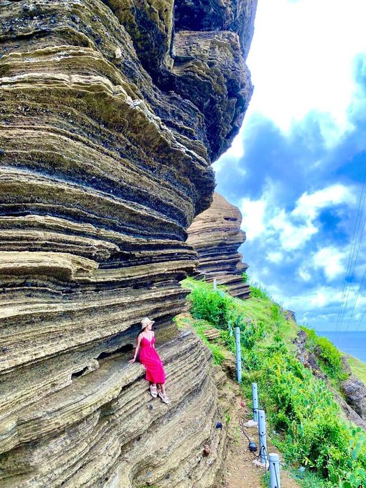 Cùng trải nghiệm vẻ đẹp huyền bí của Đảo Phú Quý với hướng dẫn viên Tường Nón Lá