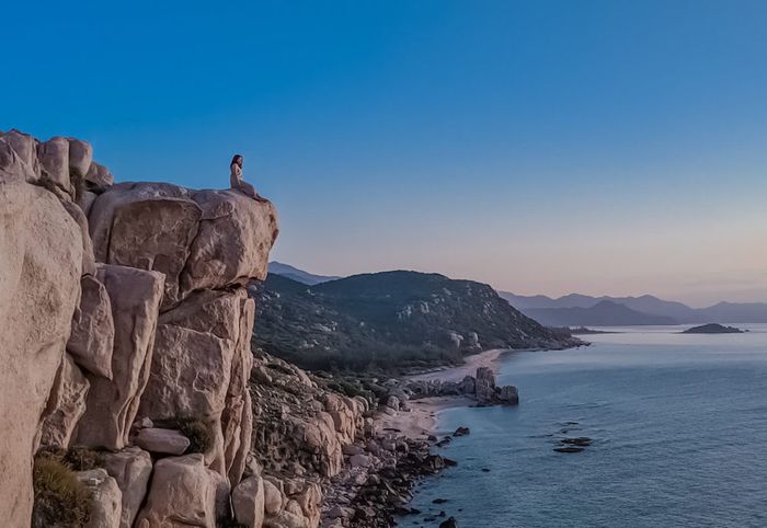 Chia sẻ kinh nghiệm trekking Núi Chúa cho những người đam mê du lịch khám phá
