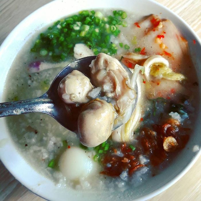 Thưởng thức hương vị độc đáo của Cháo hàu Quảng Bình