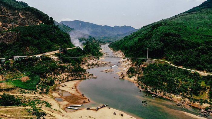 Ngắm nhìn vẻ đẹp lôi cuốn của Thác Tam Lu Quảng Bình