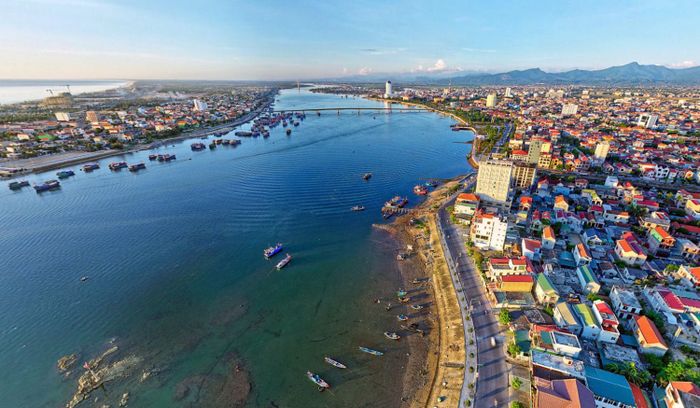 Dòng Nhật Lệ như mái tóc suối mềm của người con gái lần 2.