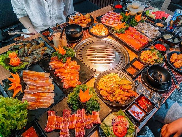 Khám phá sự đa dạng của ẩm thực tại top 5 nhà hàng buffet Quy Nhơn với độ ngon không tưởng 4