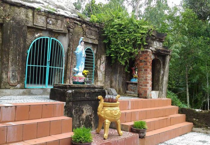 Chùa Ngoạ Cương Quảng Bình - Nơi tìm về sự yên bình trong tâm hồn