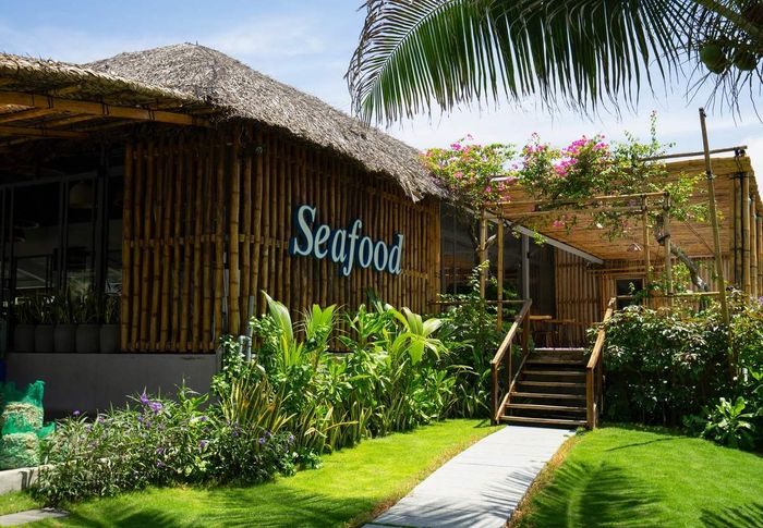 Thưởng thức ẩm thực và không gian biển tuyệt vời tại nhà hàng Sala - Tuy Hoà Beach Phú Yên 2