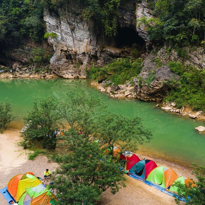 Hè này, nhất định phải khám phá hang Tú Làn ở Quảng Bình 7
