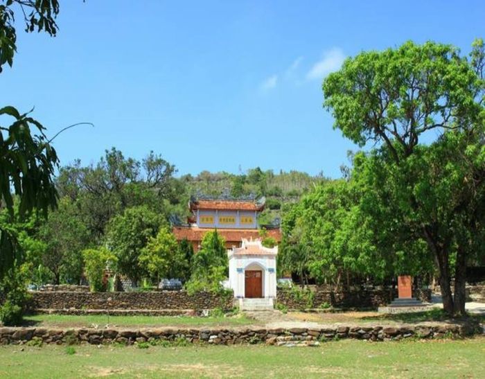 Chùa Từ Quang (Chùa Đá Trắng) Phú Yên - Kỳ quan tâm linh của xứ Nẫu