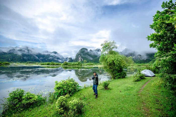 Lều trại bên Hồ Yên Phú ngắm bức tranh sơn thủy hữu tình 6