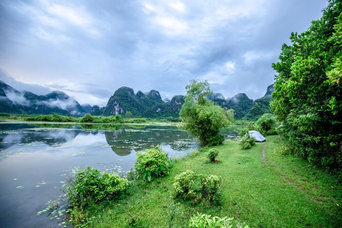 Lều trại bên Hồ Yên Phú ngắm bức tranh sơn thủy hữu tình 14