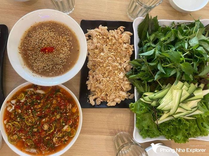 Cá nghéo bao tử Quảng Bình, món ăn duy nhất và độc nhất của vùng đất gió Lào 2