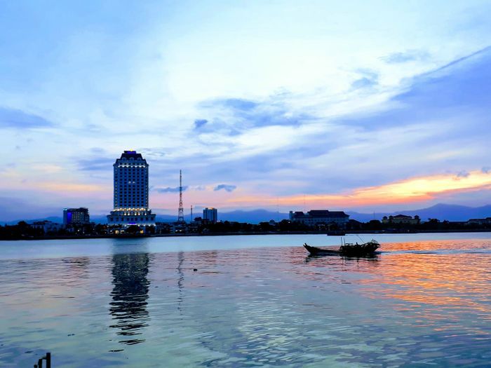 Sông Nhật Lệ với vẻ đẹp tựa suối tóc của người con gái 9.