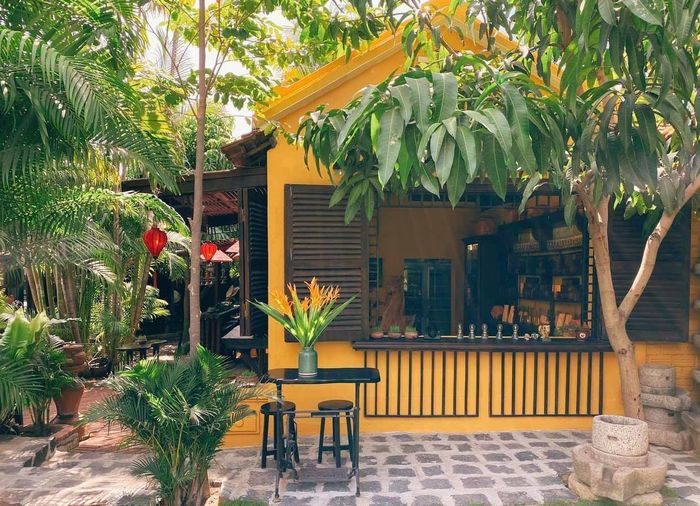 Nhà cổ Quảng Đức Xưa và sự lấp lánh hoài cổ của làng gốm cổ Quảng Đức vẫn tỏa sáng
