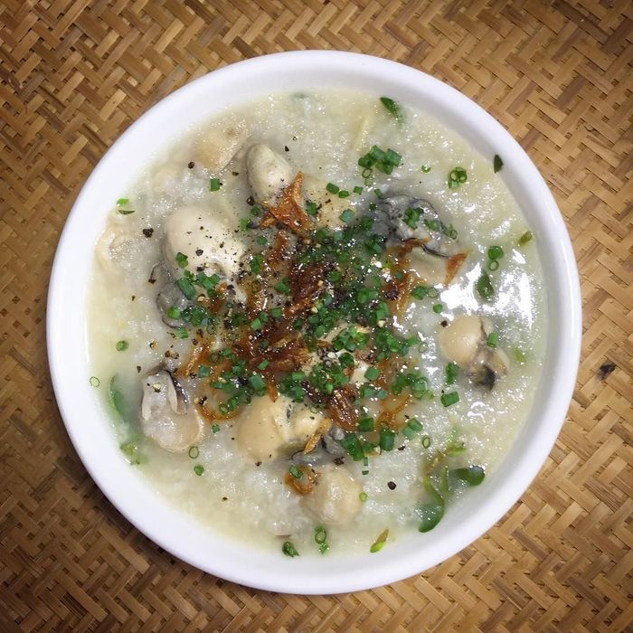 Thưởng thức hương vị đặc biệt của Cháo hàu Quảng Bình