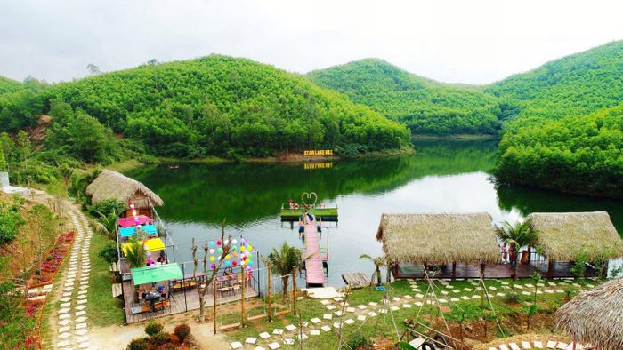 Đồi Sao Hồ Phong Nha Quảng Bình mới toanh thu hút rất nhiều du khách khám phá 2