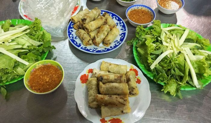 Đừng bỏ lỡ cơ hội thử món ăn đặc biệt Chả dông Phú Yên khi đến đất này