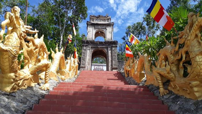 Chùa Ngọa Cương Quảng Bình - Hành hương đến nơi hòa mình trong bình yên