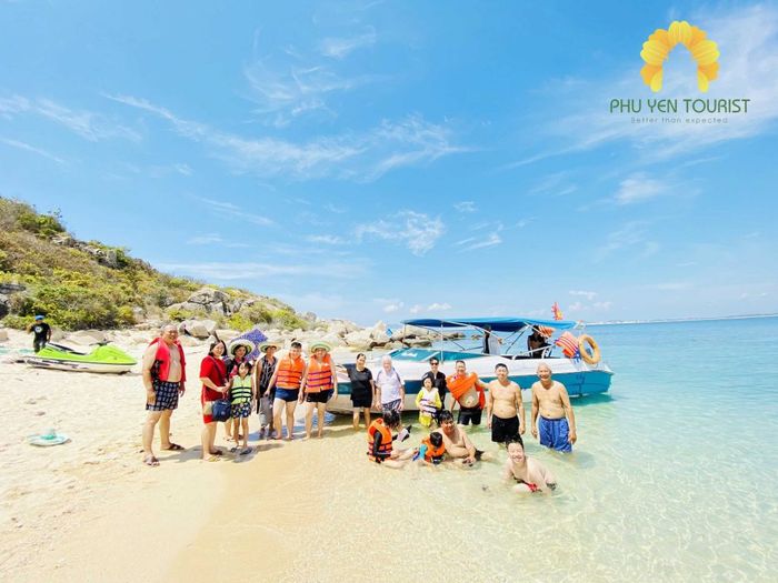 Vi Vu Hòn Nưa Phú Yên - Viên ngọc trắng tỏa sáng giữa biển cả 9