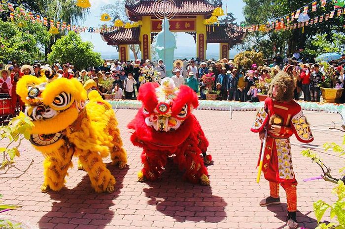 Lễ hội tại chùa Ông Núi, thời khắc cầu mong bình an và phát tài cho nhân dân xứ võ 3
