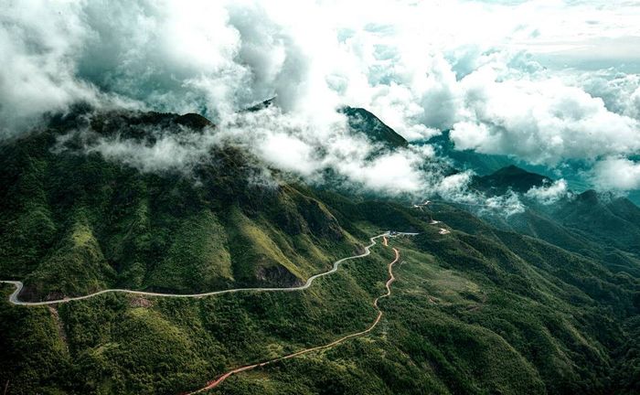 Khám phá vẻ đẹp hùng vĩ của đất trời tại Cửa khẩu Săm Pun Hà Giang.