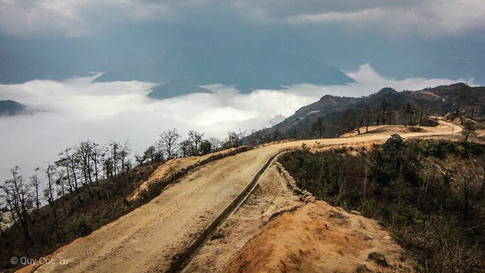 Thanh xuân không thể thiếu chuyến hành trình đến Y Tý săn mây như Travel Blogger Quỷ Cốc Tử 17