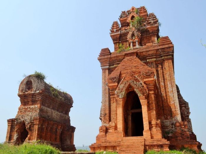 Tháp Bánh Ít, dấu ấn Chămpa cổ đặc sắc giữa lòng Bình Định 6