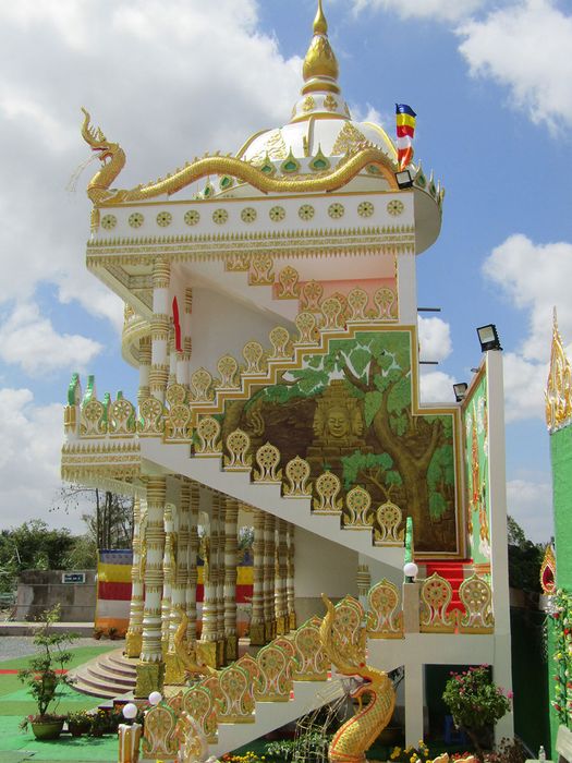 Chùa Peam Buôl Thmây như một cung điện giữa trái tim của Sóc Trăng 5