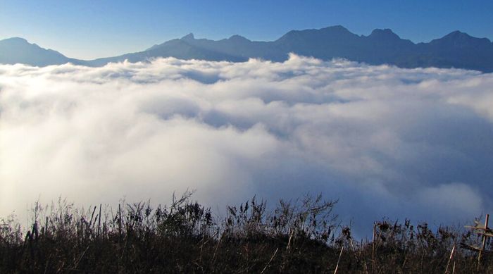 Thanh xuân không thể thiếu chuyến hành trình đến Y Tý săn mây như Travel Blogger Quỷ Cốc Tử 13