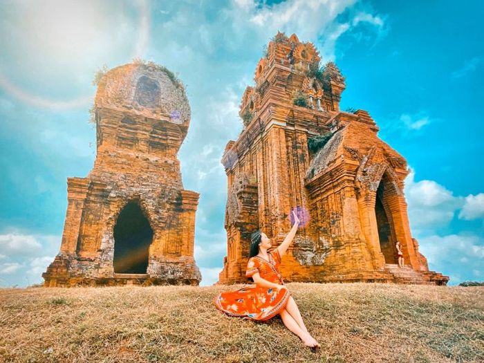 Tháp Bánh Ít, dấu ấn văn hóa Chămpa giữa lòng Bình Định 8
