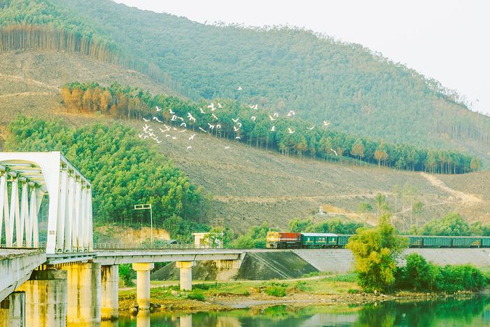 Nghe Cáp Lộc Hàn Vũ phê bình về Quảng Bình trong những buổi chiều êm dịu như làn gió nhẹ