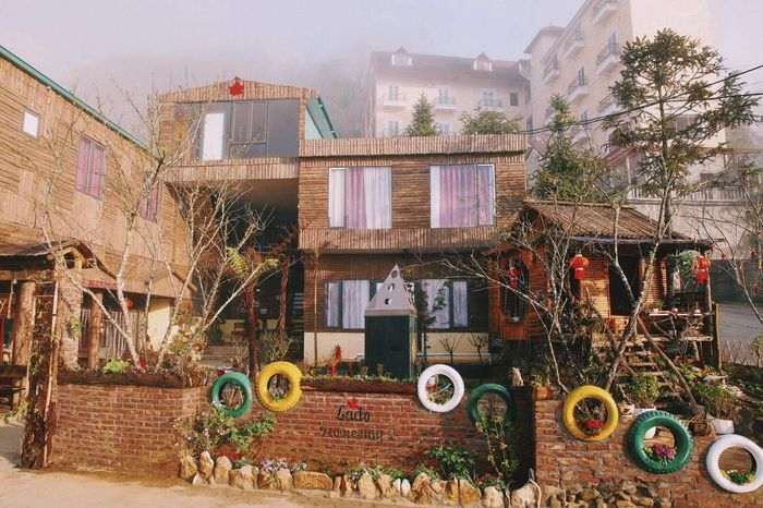 Bên bờ sông gần Lá Đỏ Homestay - Thưởng ngoạn toàn cảnh hùng vĩ của núi rừng Sapa 5