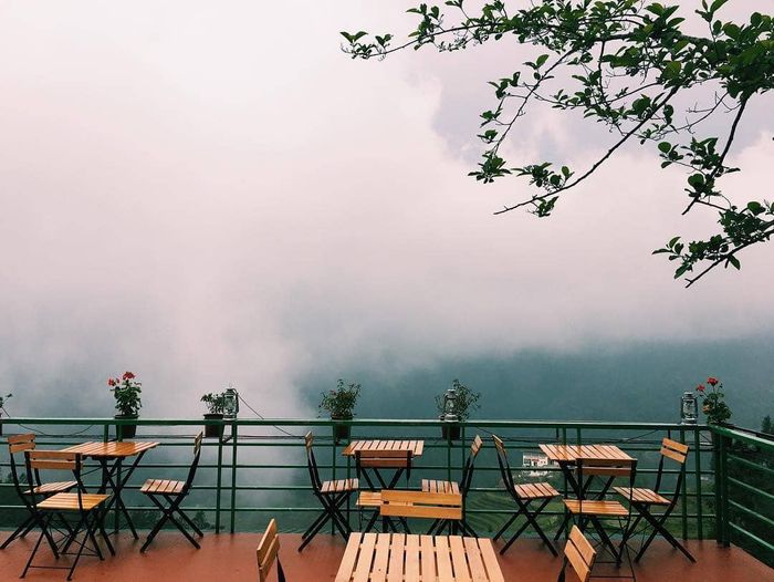 Tận hưởng không gian tuyệt vời tại 8 quán cafe đẹp nhất ở Sapa với cảnh đẹp đến đỉnh cao, chắc chắn bạn sẽ không muốn bỏ lỡ điều này