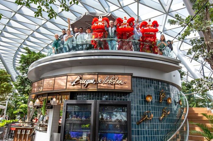 Jewel Changi - Một kiệt tác kiến trúc hài hòa với thiên nhiên tại Singapore.